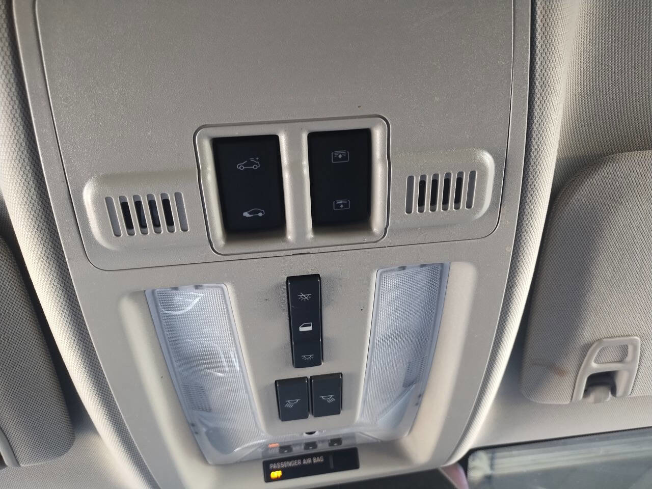 Used 2015 Cadillac SRX Premium AWD/4WD image 12