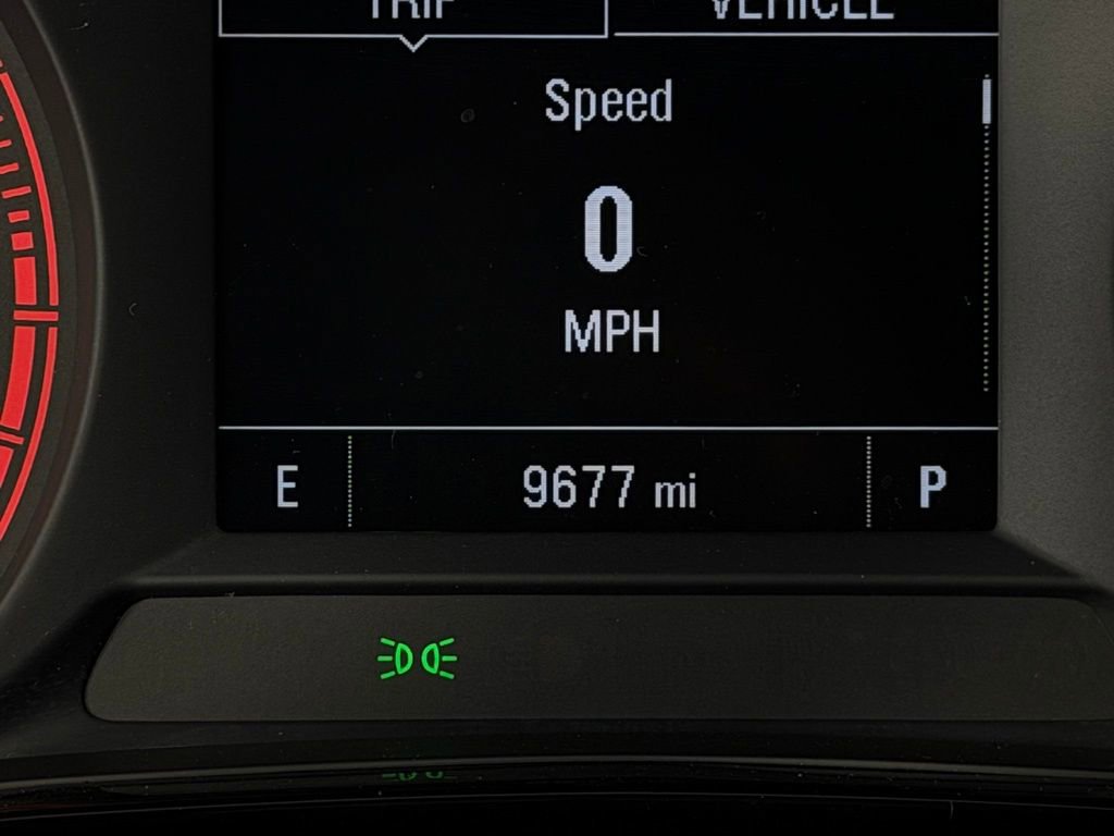 Used 2025 Chevrolet Trax RS w/ Sunroof Package image 15