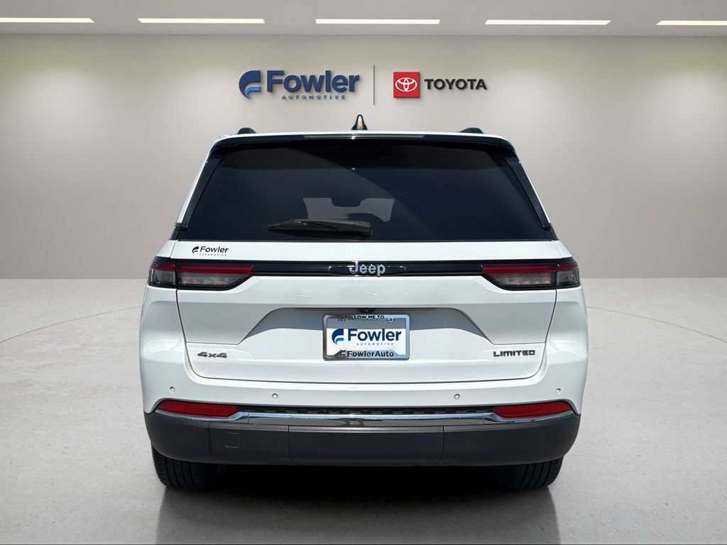 Used 2023 Jeep Grand Cherokee Limited AWD/4WD image 6