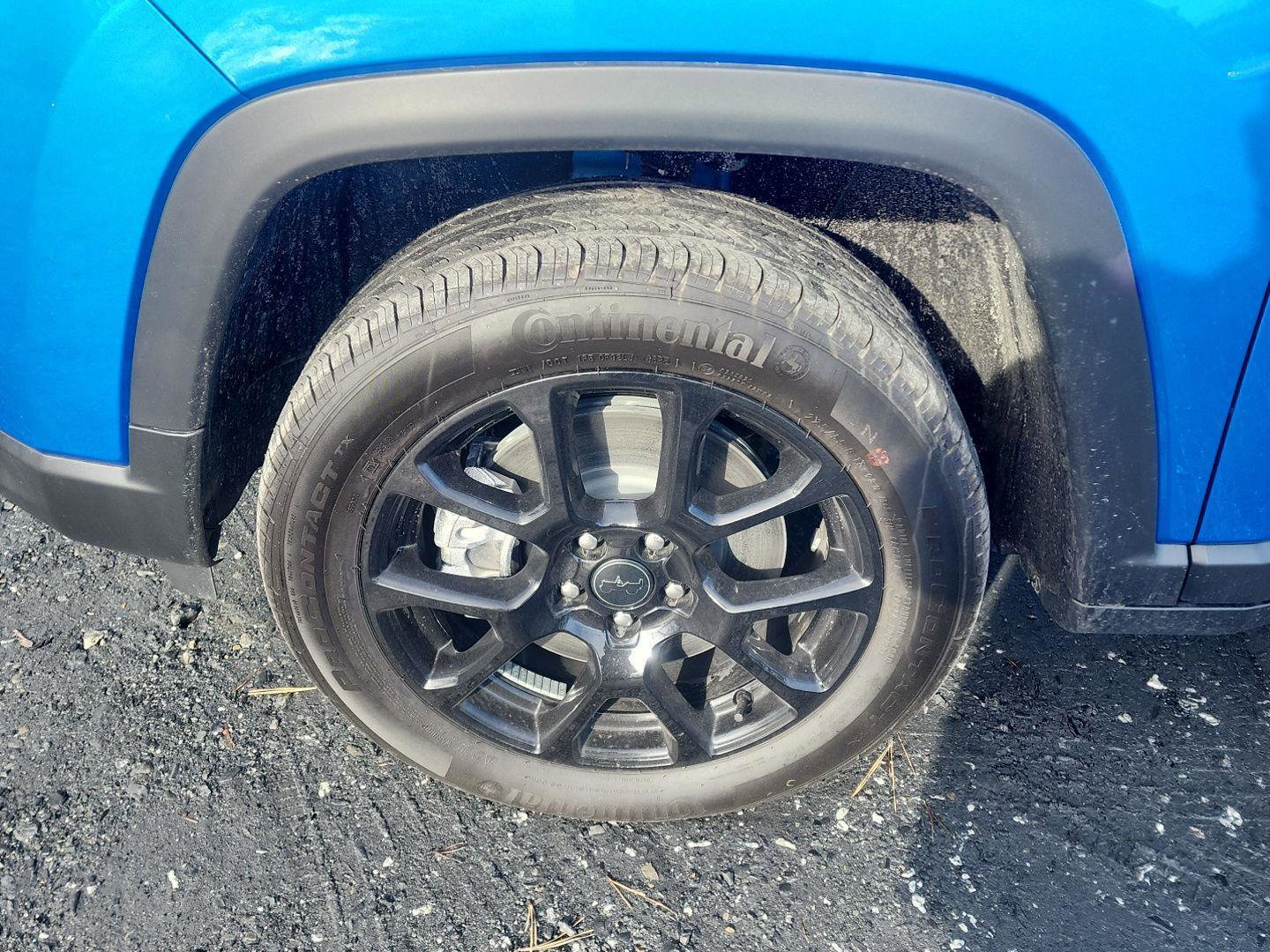 New 2026 Jeep Compass Latitude image 9