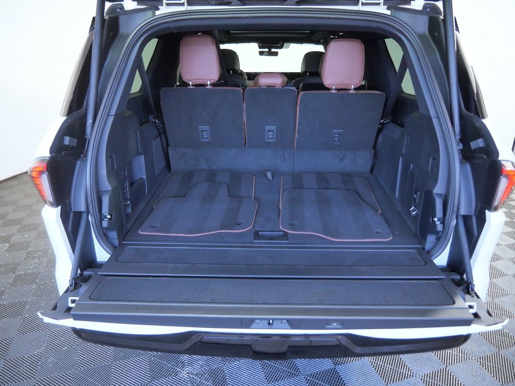 New 2026 Lincoln Navigator L Reserve AWD/4WD image 10