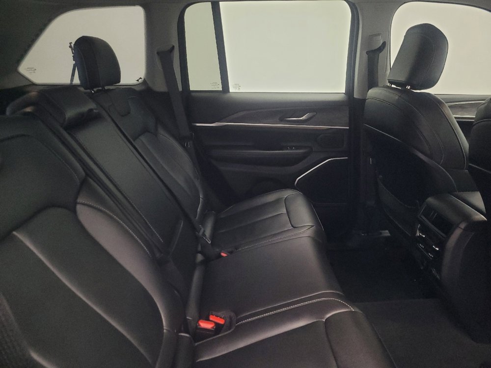 Used 2022 Jeep Grand Cherokee Limited 4xe image 19