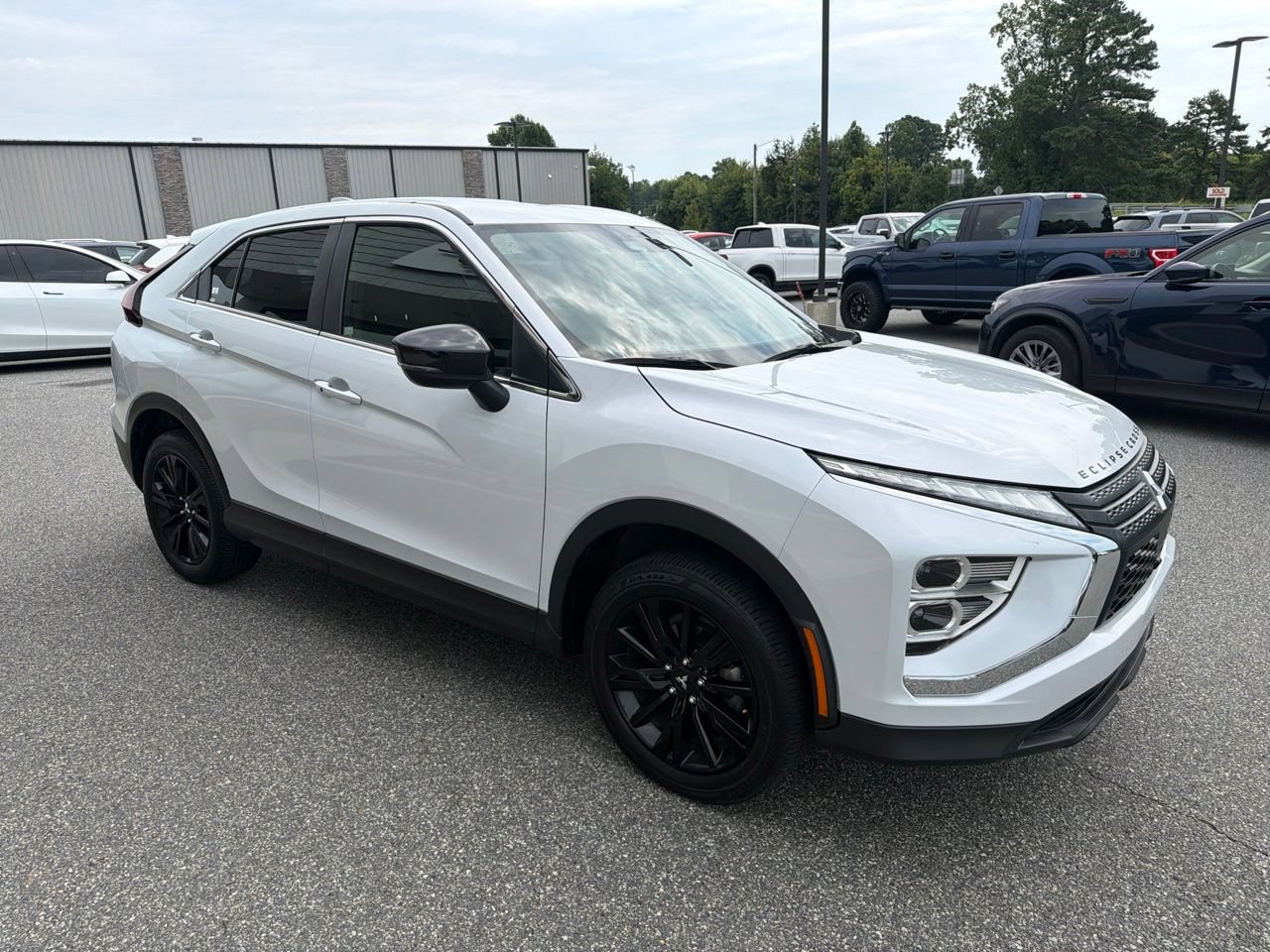 Used 2024 Mitsubishi Eclipse Cross LE AWD/4WD image 10