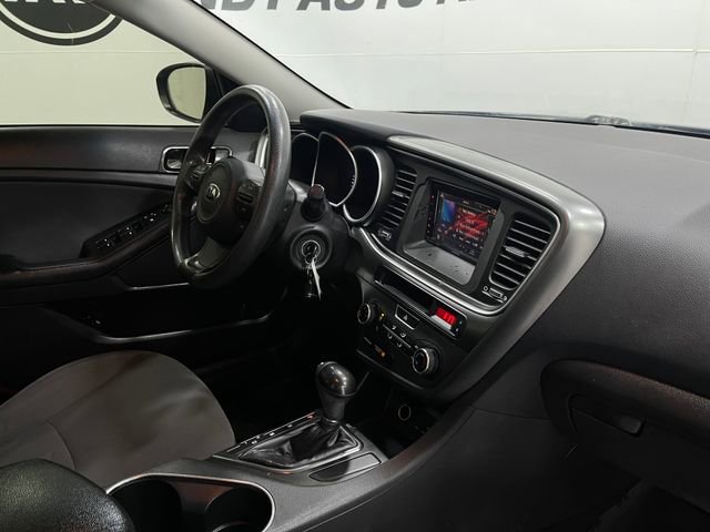 Used 2015 Kia Optima LX image 17