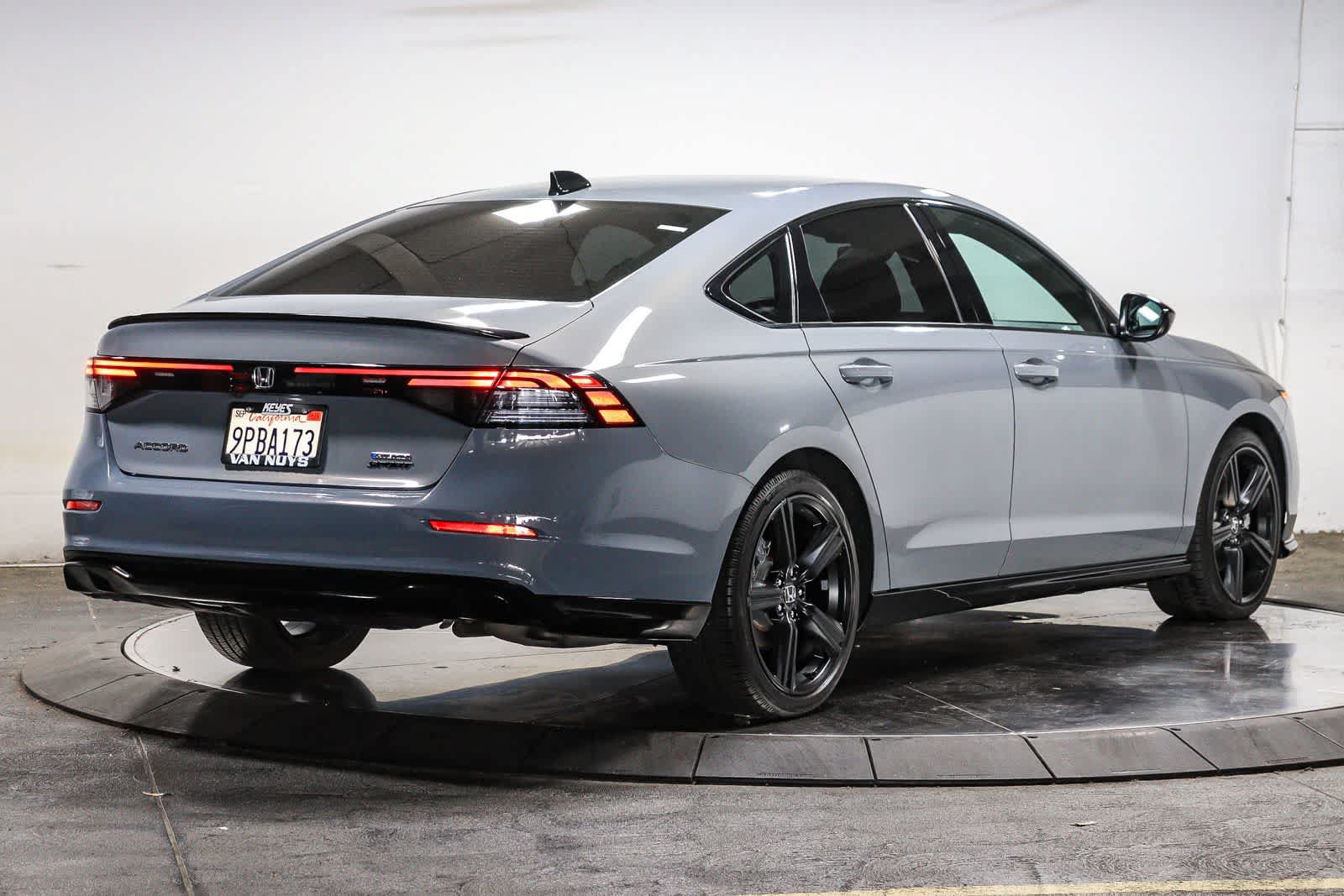 Used 2024 Honda Accord Sport image 4