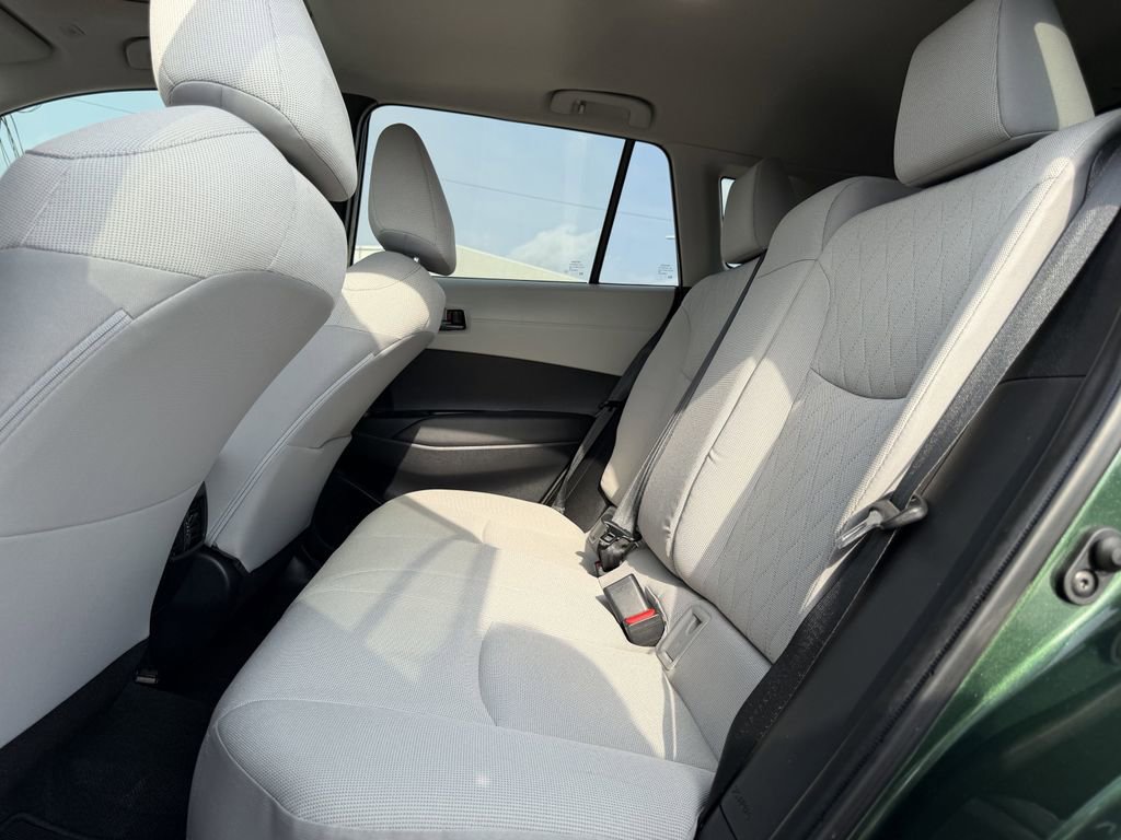 Used 2025 Toyota Corolla Cross LE w/ Moonroof Package FWD image 28
