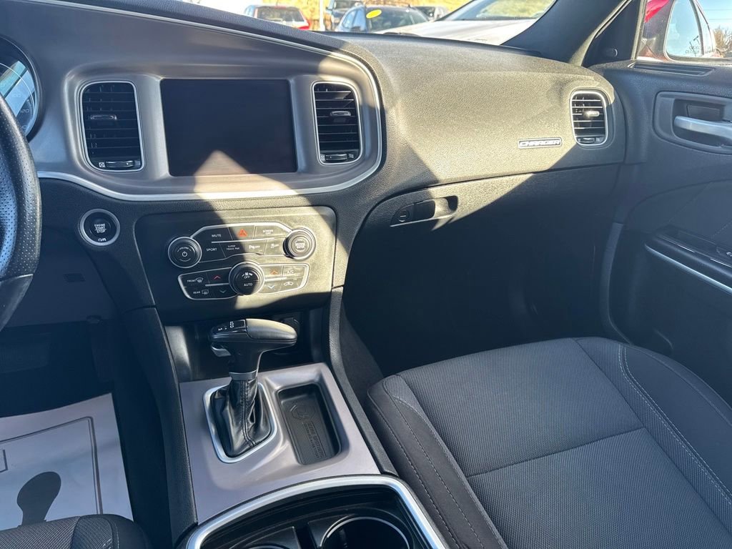 Used 2022 Dodge Charger SXT image 37