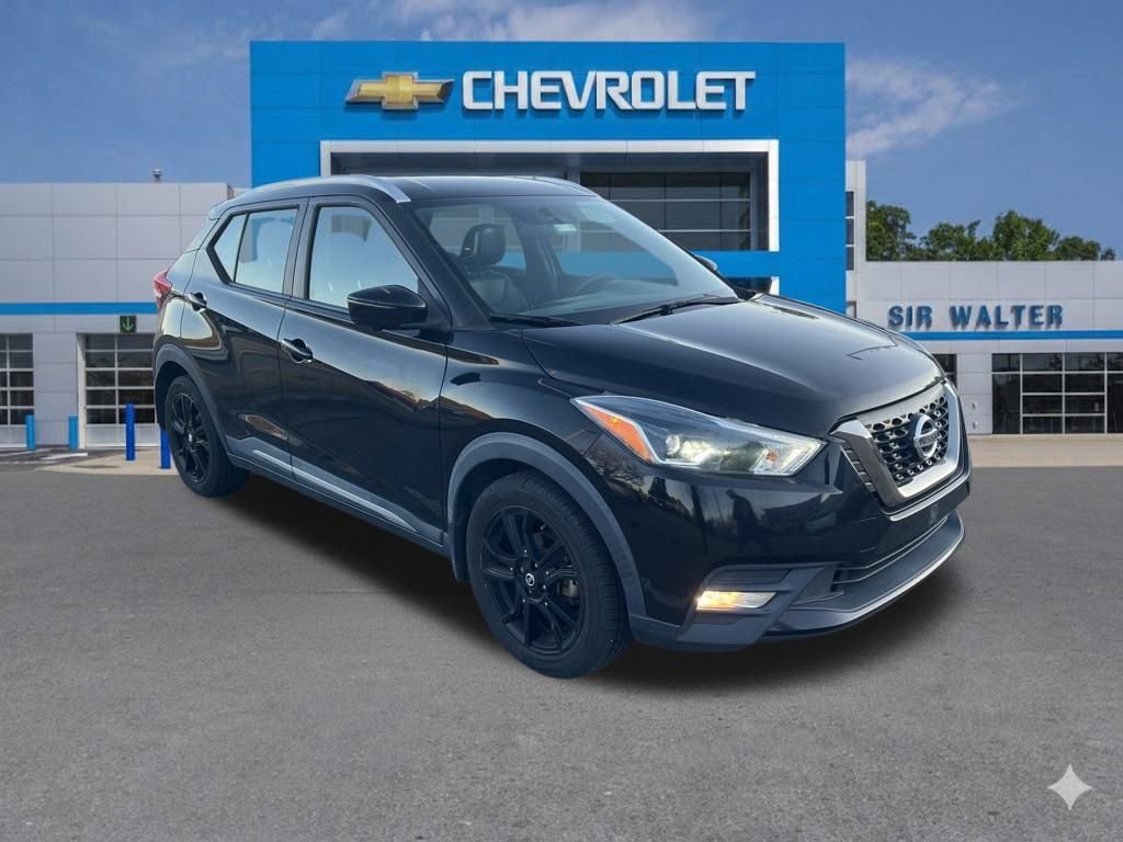 Used 2019 Nissan Kicks SR w/ SR Premium Package image 3