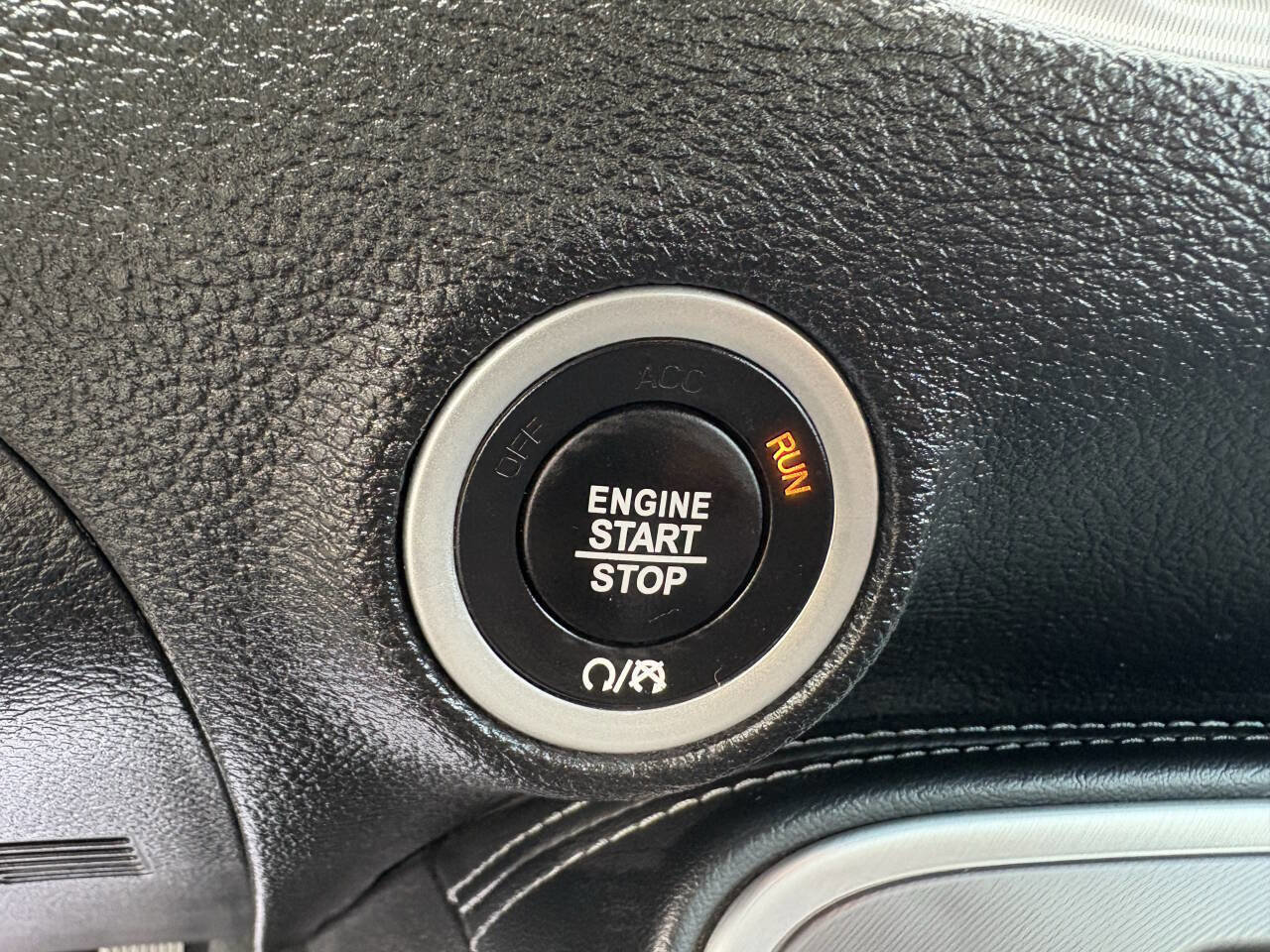 Used 2022 Dodge Challenger GT image 33