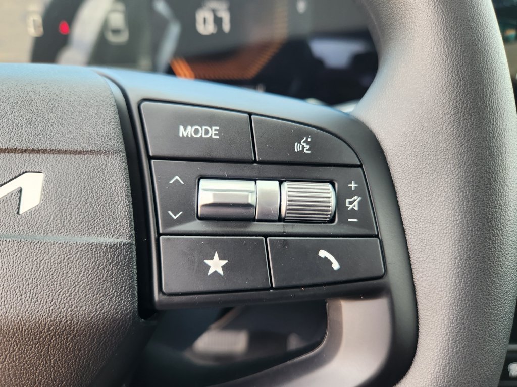 New 2026 Kia K4 FWD image 16