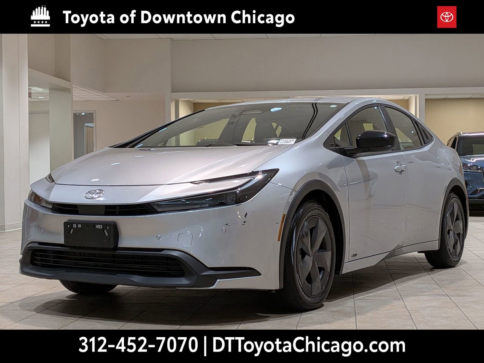 Used 2024 Toyota Prius LE image 3