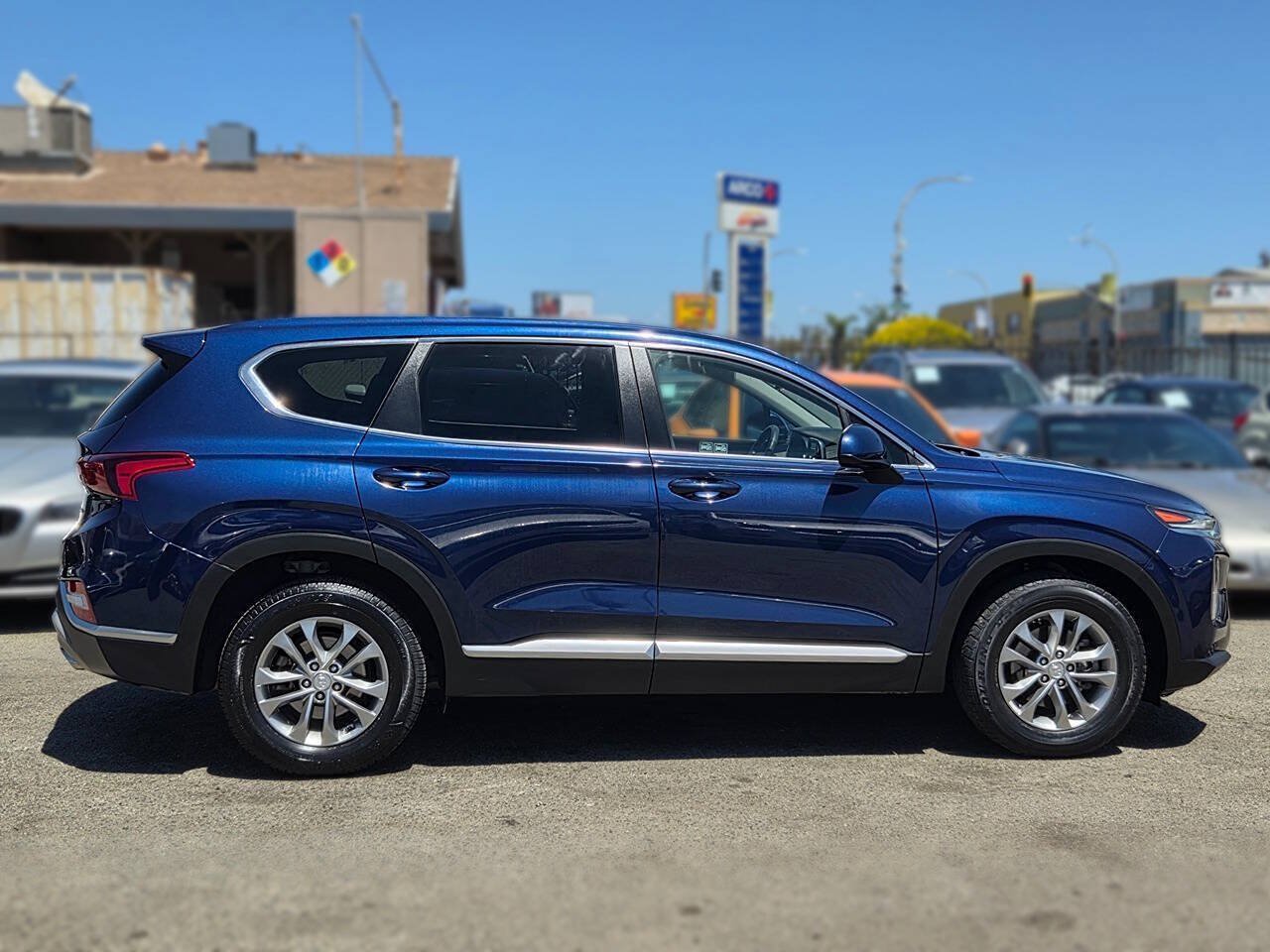 Used 2019 Hyundai Santa Fe SE AWD/4WD image 3