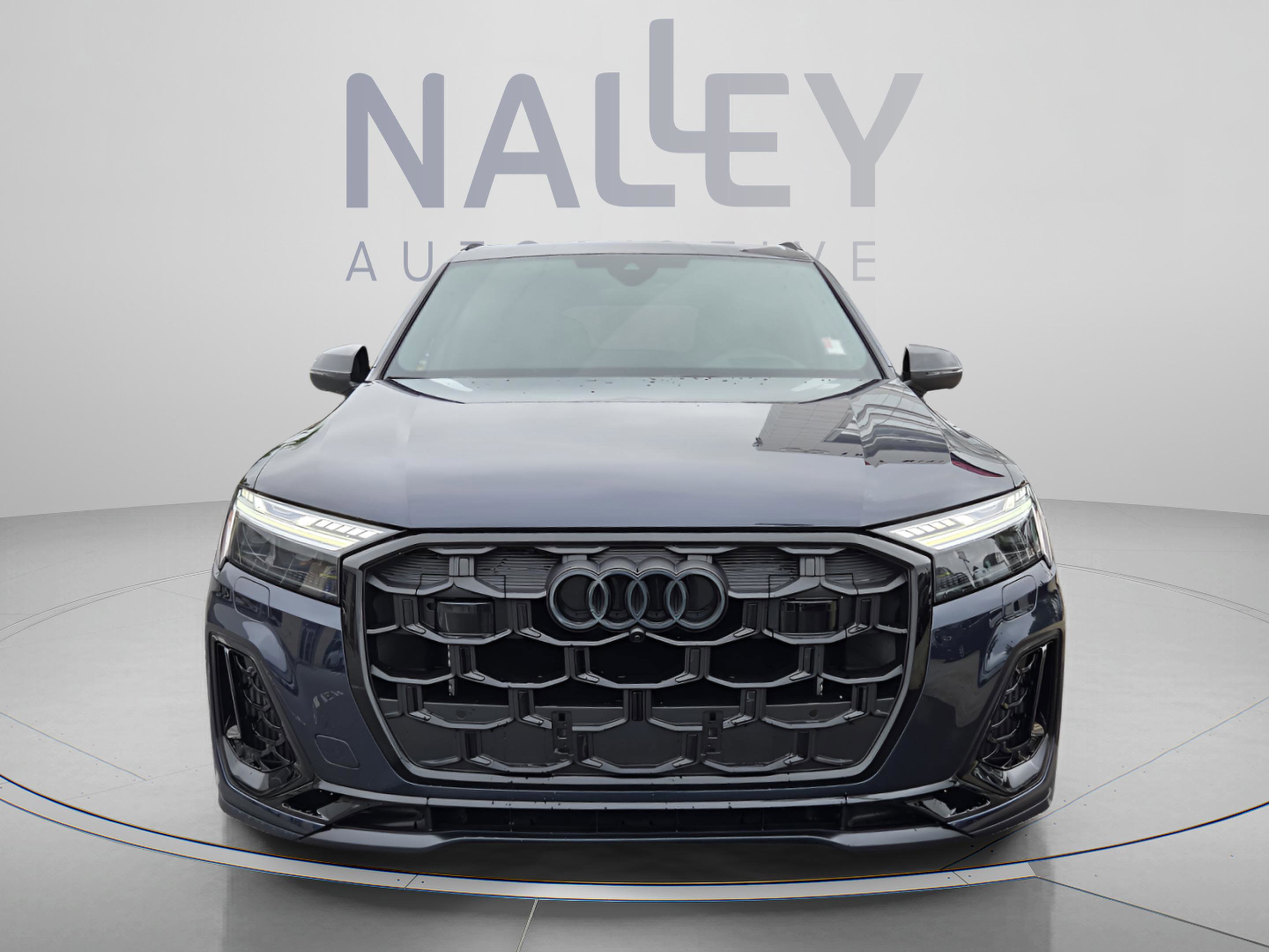 Used 2025 Audi SQ7 Prestige AWD/4WD image 8