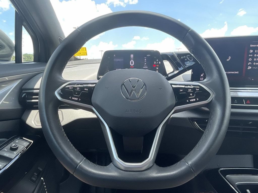 Used 2023 Volkswagen ID.4 Pro S Plus RWD image 22
