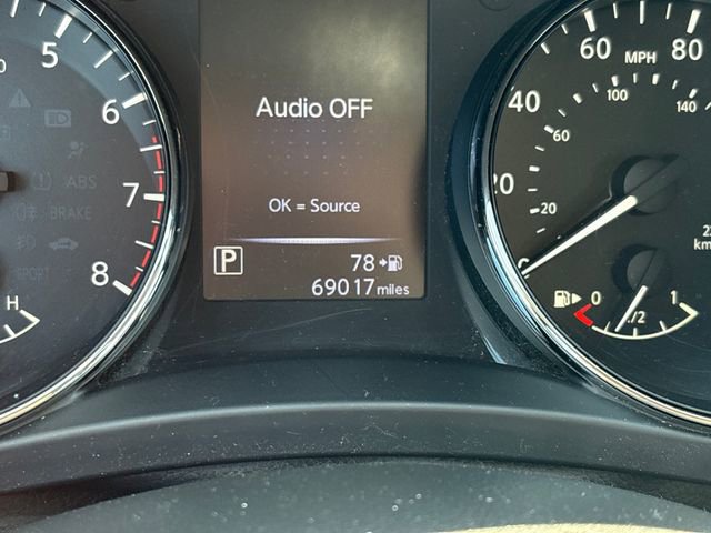 Used 2017 Nissan Rogue Sport SL w/ SL Premium Package image 18