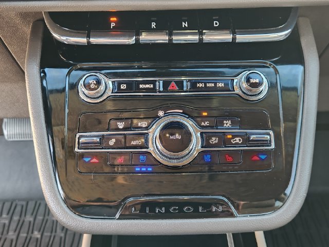 Used 2022 Lincoln Corsair AWD w/ Equipment Group 101A image 17