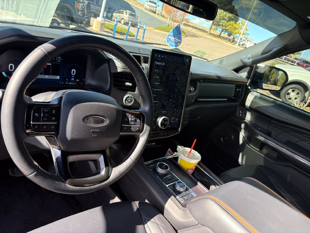 Used 2024 Ford Expedition Max Platinum AWD/4WD image 17