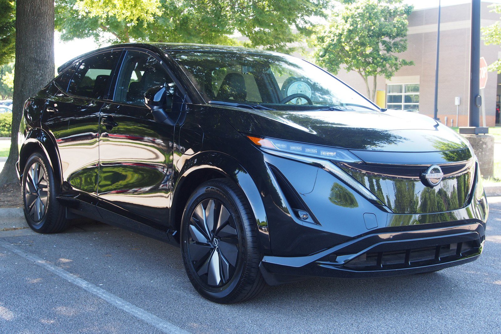 New 2025 Nissan Ariya EVOLVE+