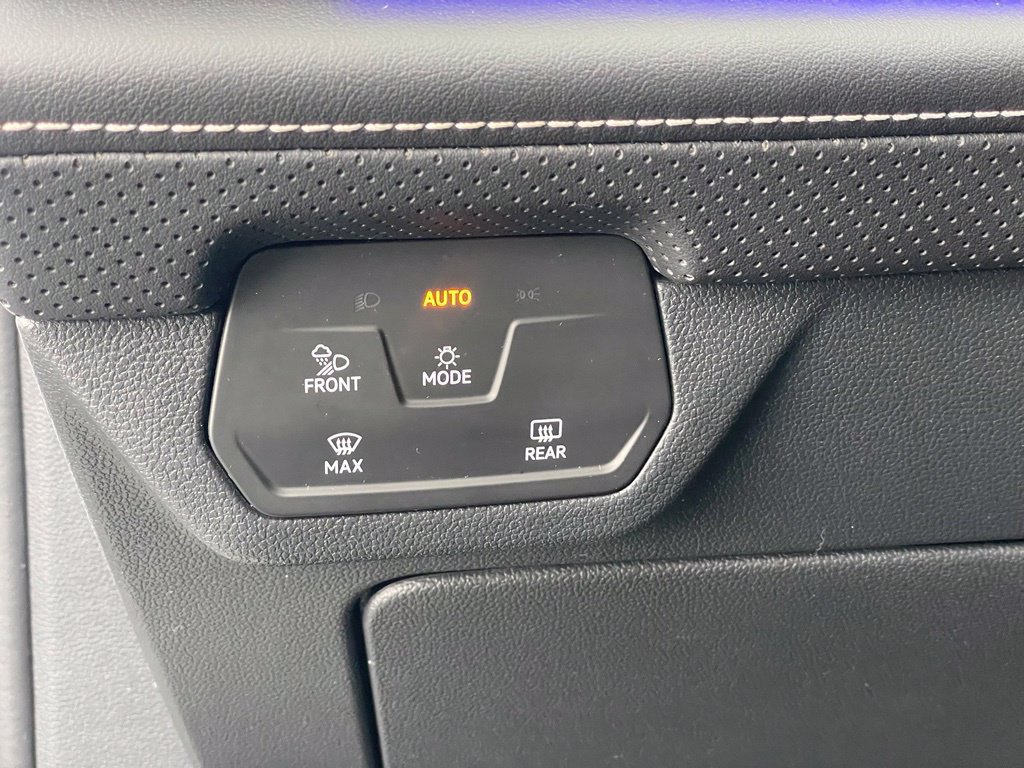 Used 2024 Volkswagen Atlas SEL Premium R-Line AWD/4WD image 19