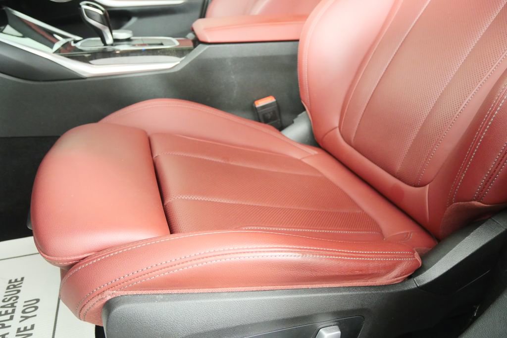 Used 2022 BMW 330e w/ M Sport Package RWD image 8