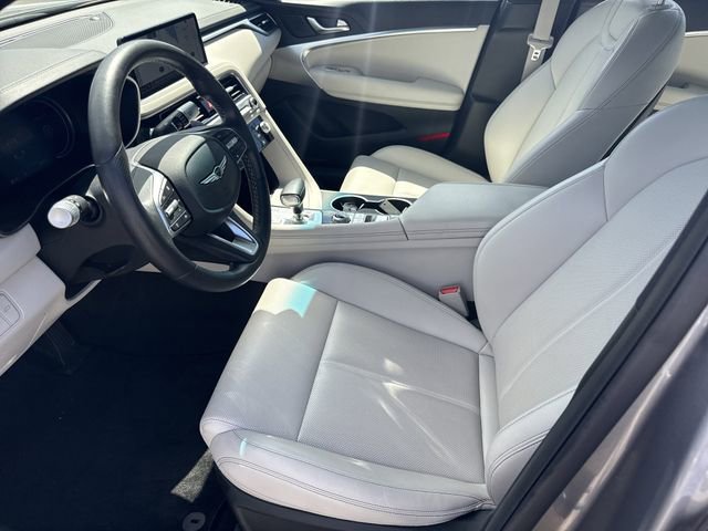 Used 2025 Genesis G70 2.5T image 11