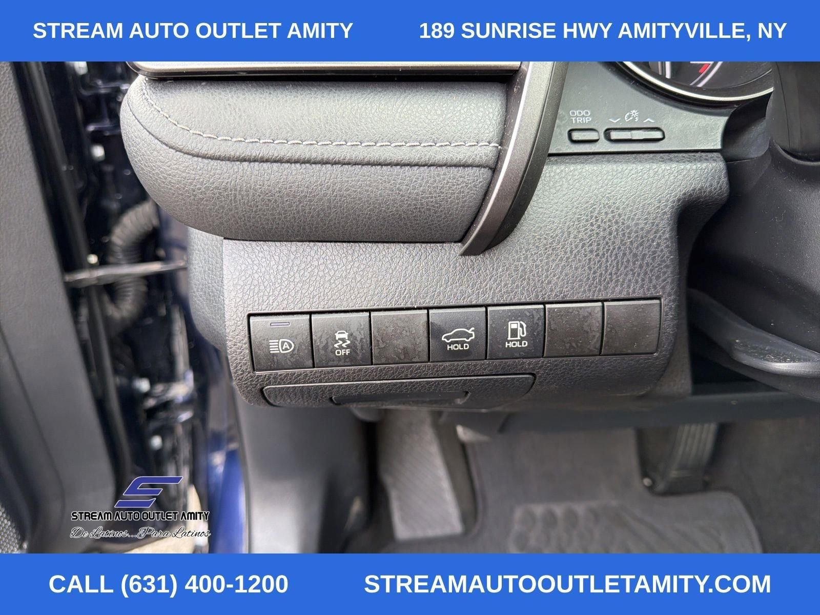 Used 2022 Toyota Camry SE image 28