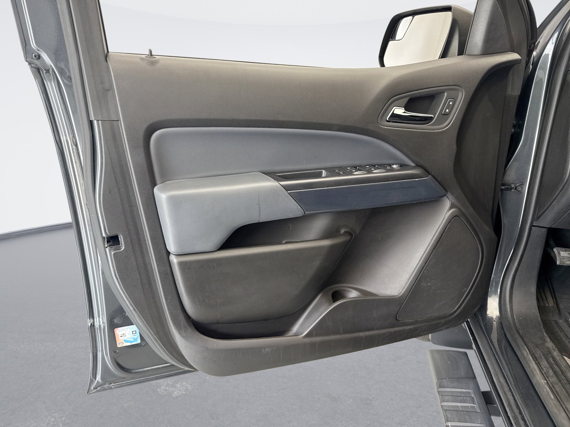 Used 2016 Chevrolet Colorado Z71 image 9
