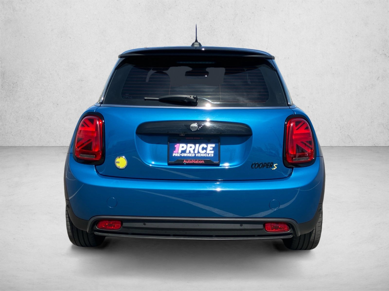 Used 2024 MINI Cooper SE FWD image 6