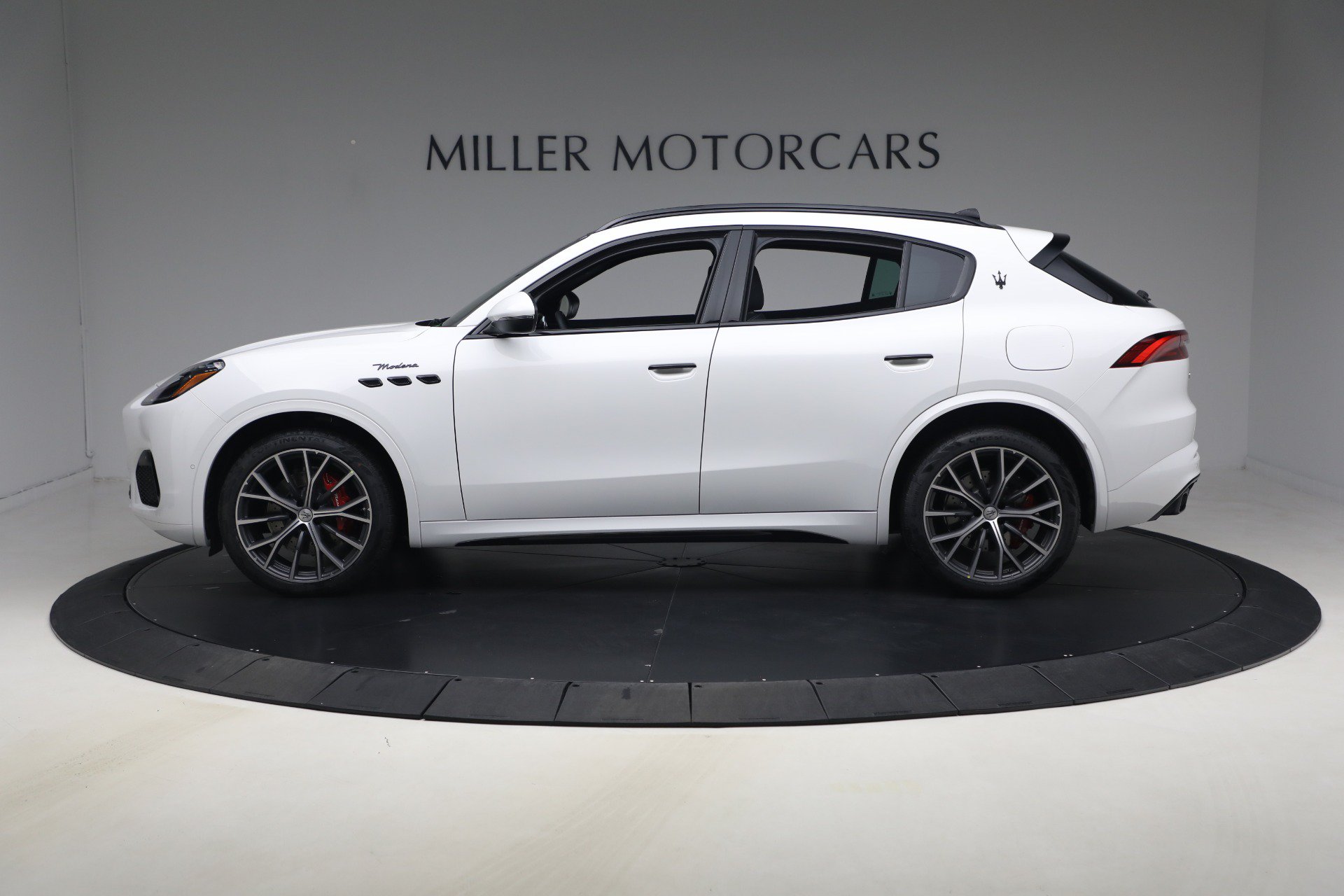 New 2026 Maserati Grecale Modena AWD/4WD image 2