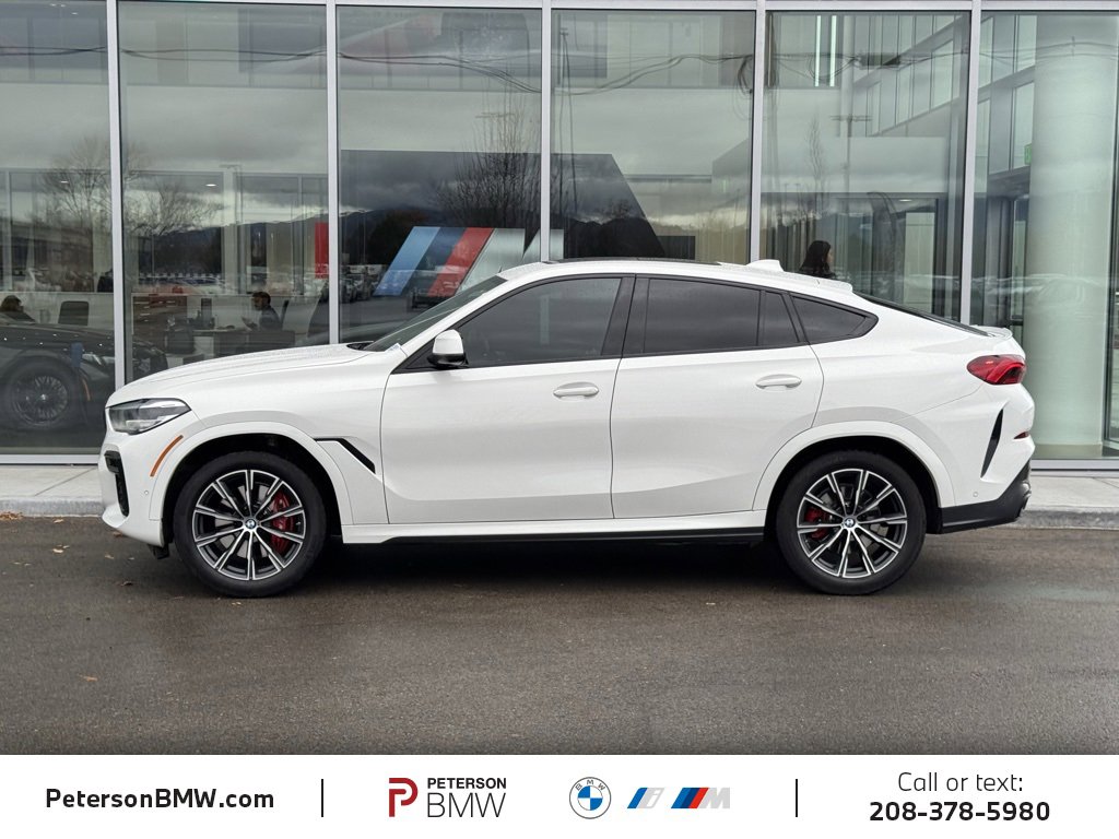 Used 2023 BMW X6 xDrive40i w/ M Sport Package image 3