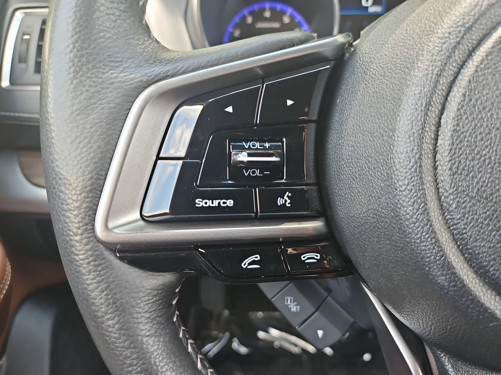 Used 2019 Subaru Outback 3.6R Touring AWD/4WD image 28
