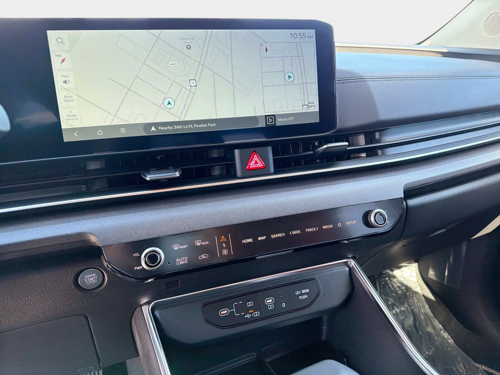 New 2026 Kia Carnival EX FWD image 21