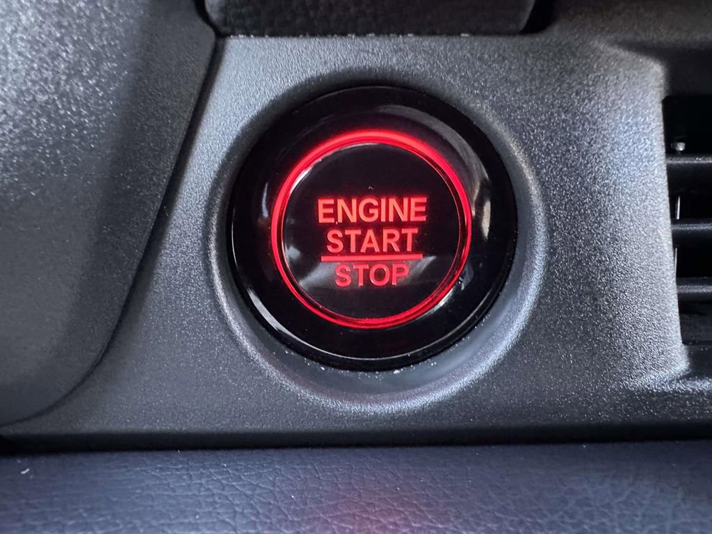 Used 2023 Honda Pilot Sport image 21