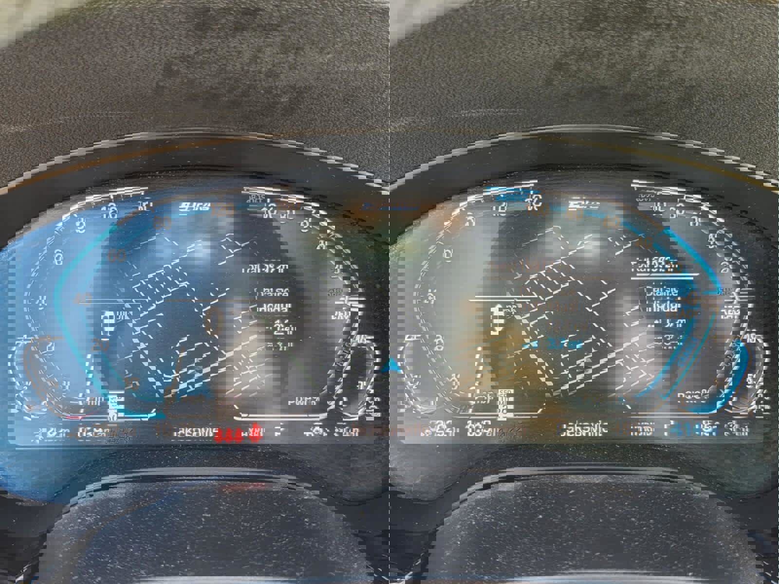 Certified 2023 BMW 530e w/ M Sport Package RWD image 32