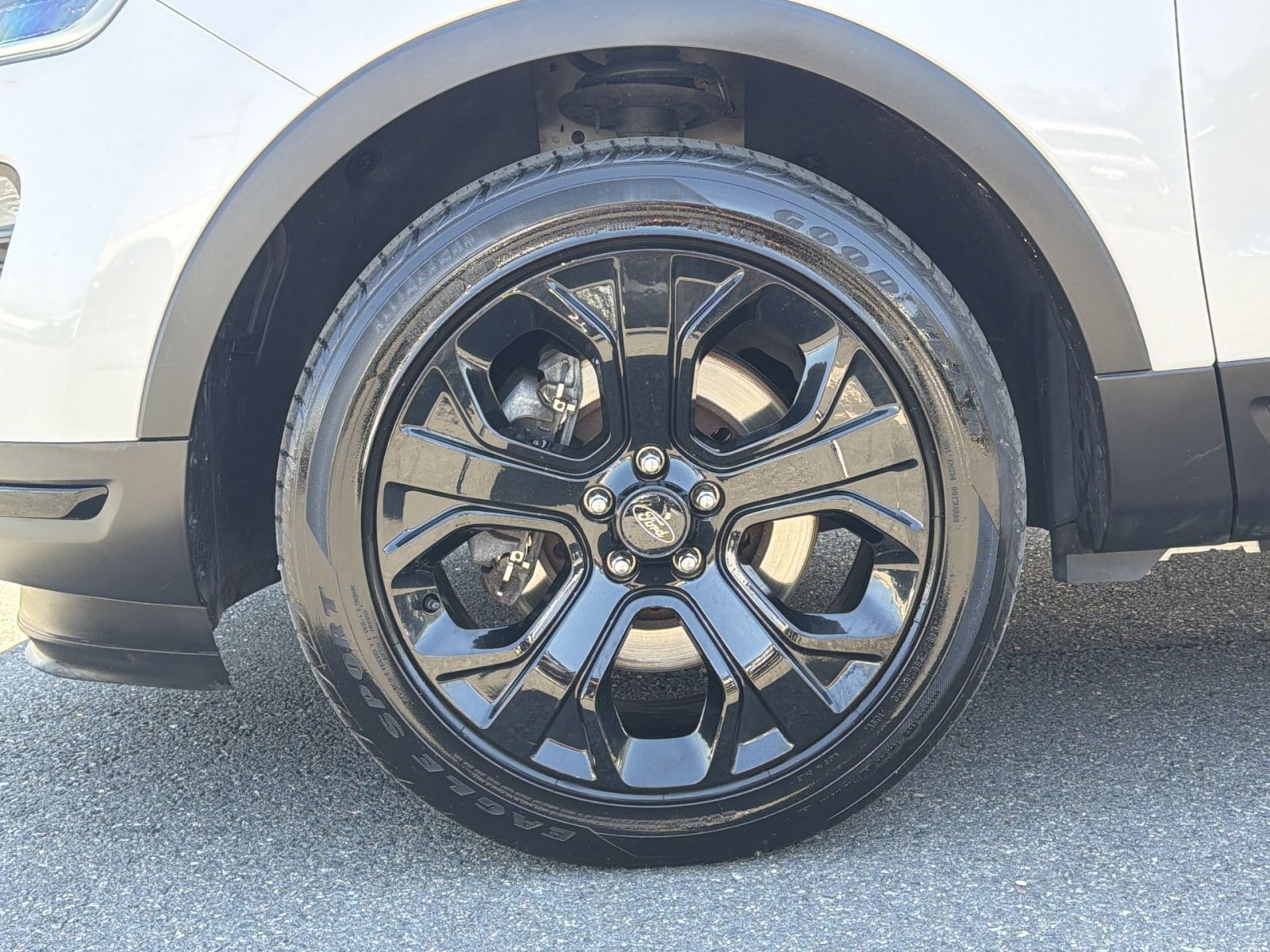 Used 2019 Ford Explorer Sport image 12