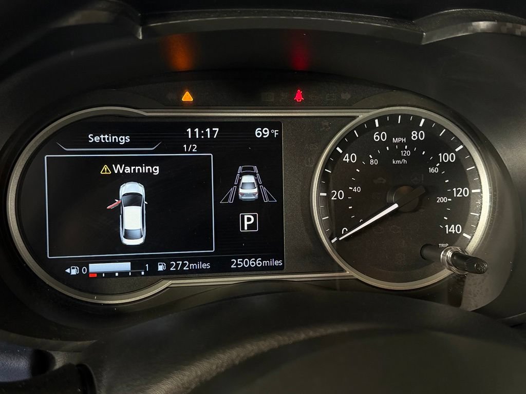 Used 2025 Nissan Versa SV FWD image 17