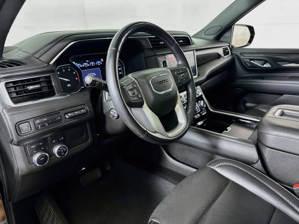 Used 2021 GMC Yukon XL Denali AWD/4WD image 9