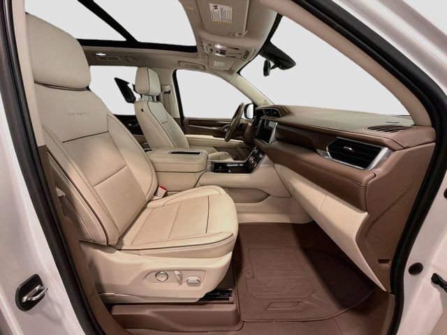 Used 2021 GMC Yukon XL Denali w/ Denali Ultimate Package AWD/4WD image 27