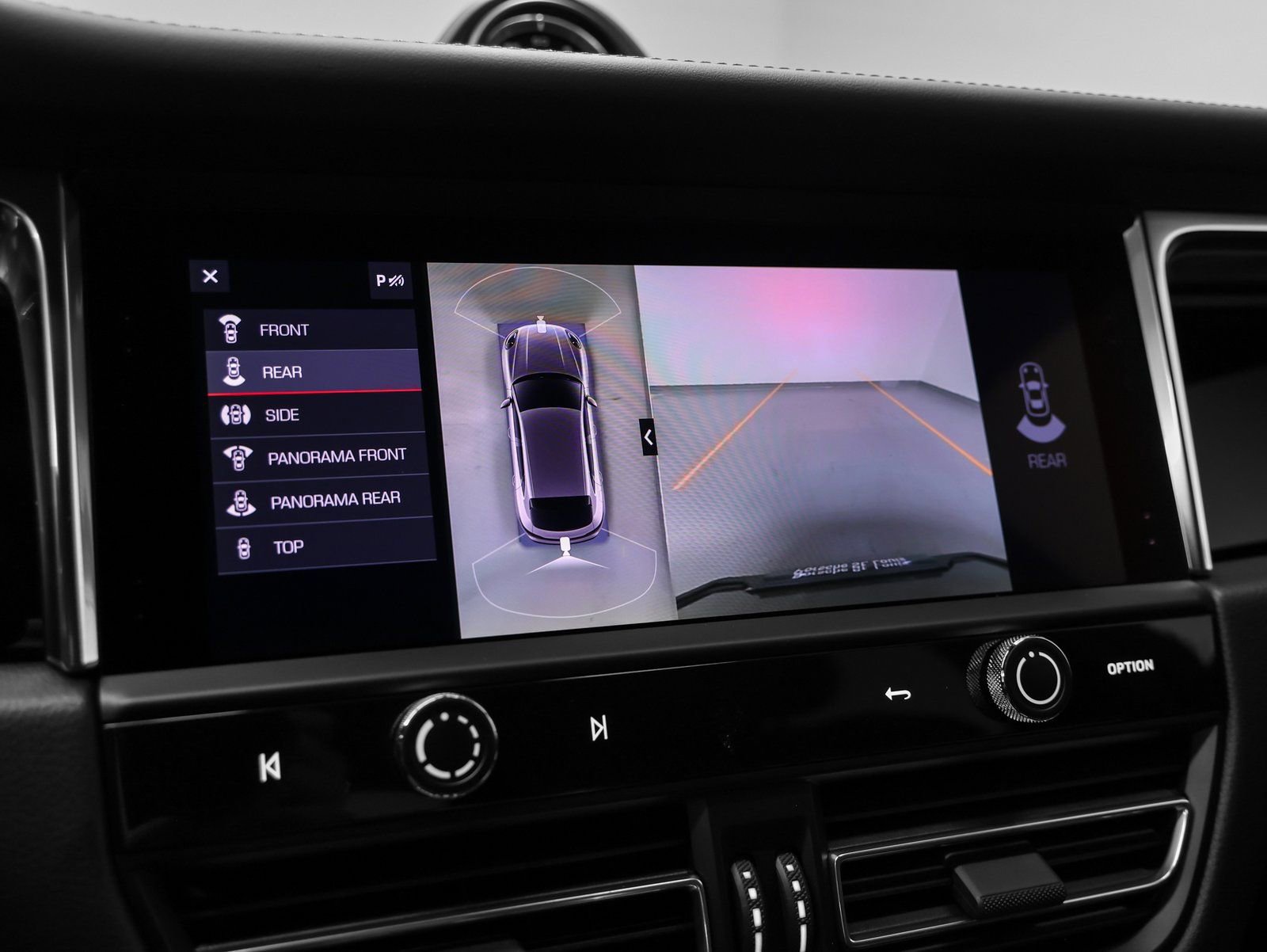 Certified 2026 Porsche Macan image 38