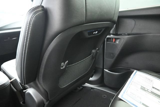 New 2027 Chrysler Pacifica Select AWD/4WD image 30