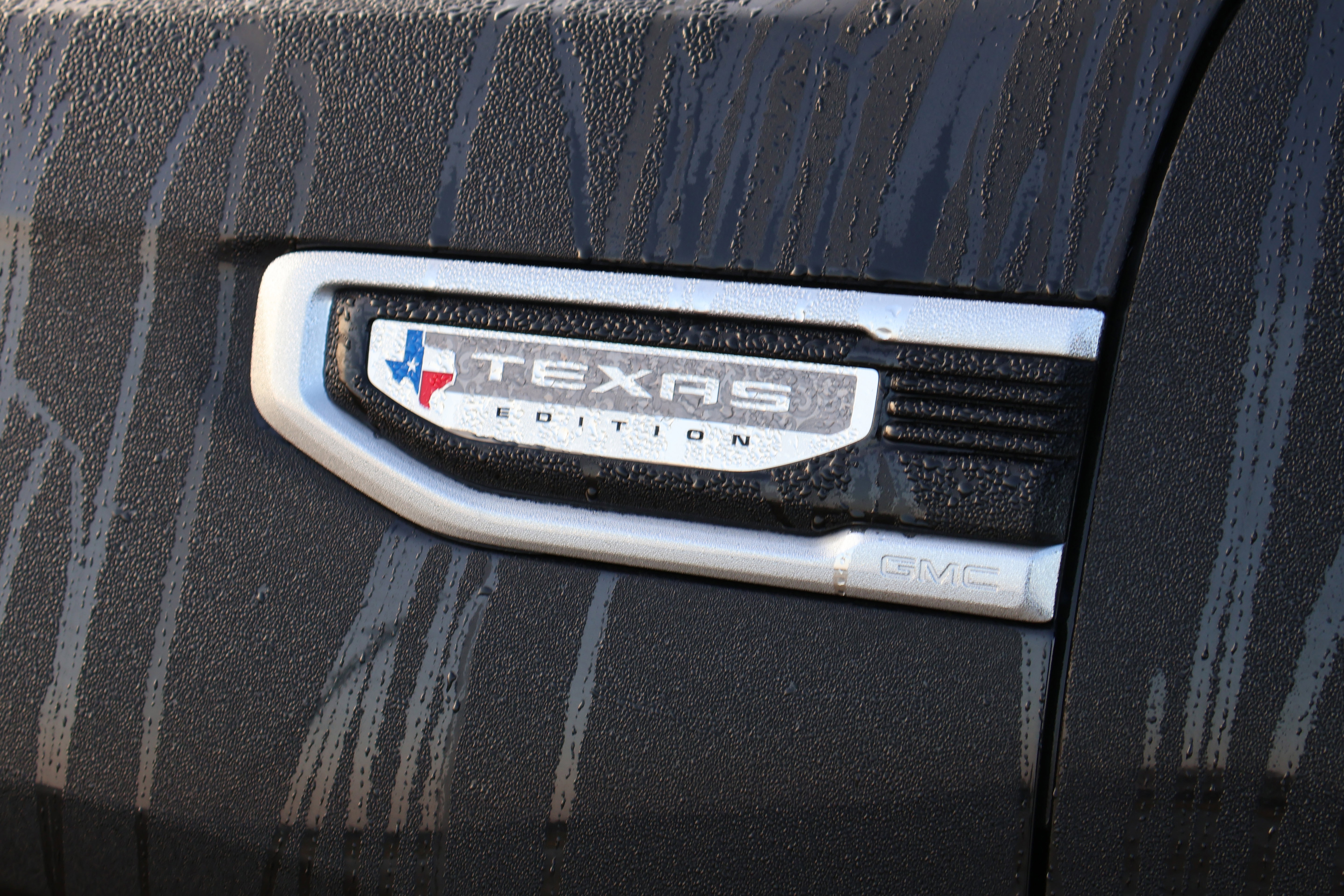 Used 2021 GMC Sierra 1500 SLT image 3