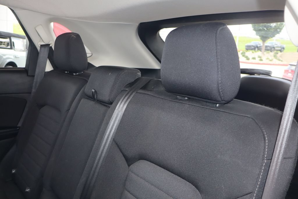 Used 2016 Ford Edge SE FWD image 31