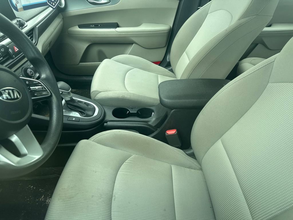 Used 2021 Kia Forte LXS image 7