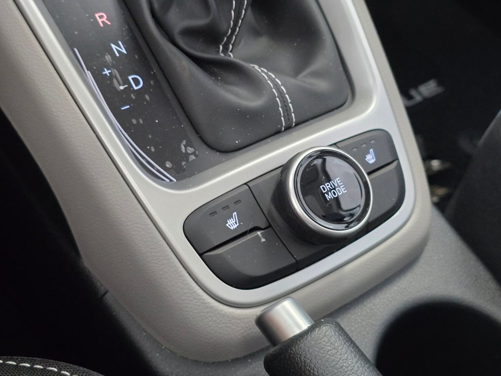 New 2026 Hyundai Venue SEL FWD image 28