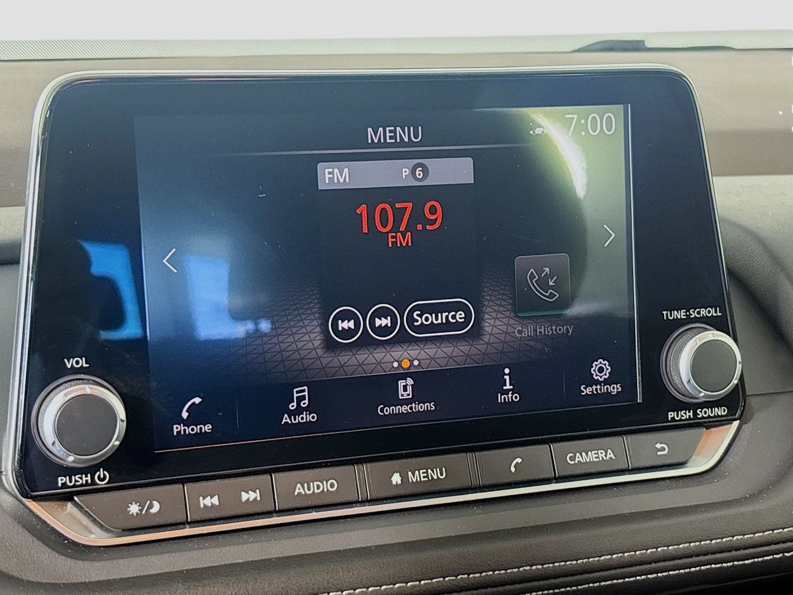 Used 2023 Nissan Rogue SV AWD/4WD image 14