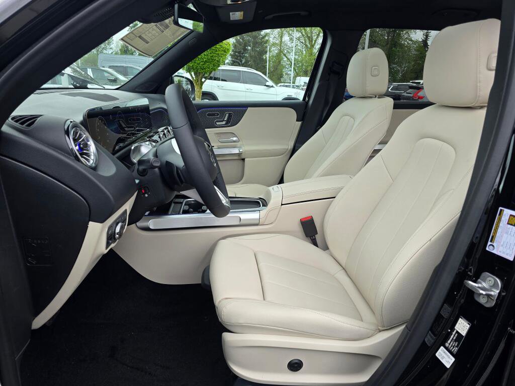 New 2026 Mercedes-Benz GLB 250 4MATIC image 13