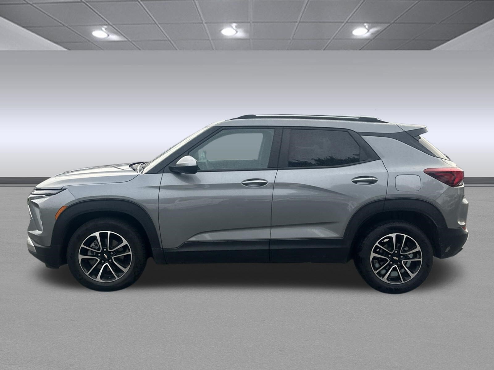 Used 2025 Chevrolet TrailBlazer LT FWD image 6