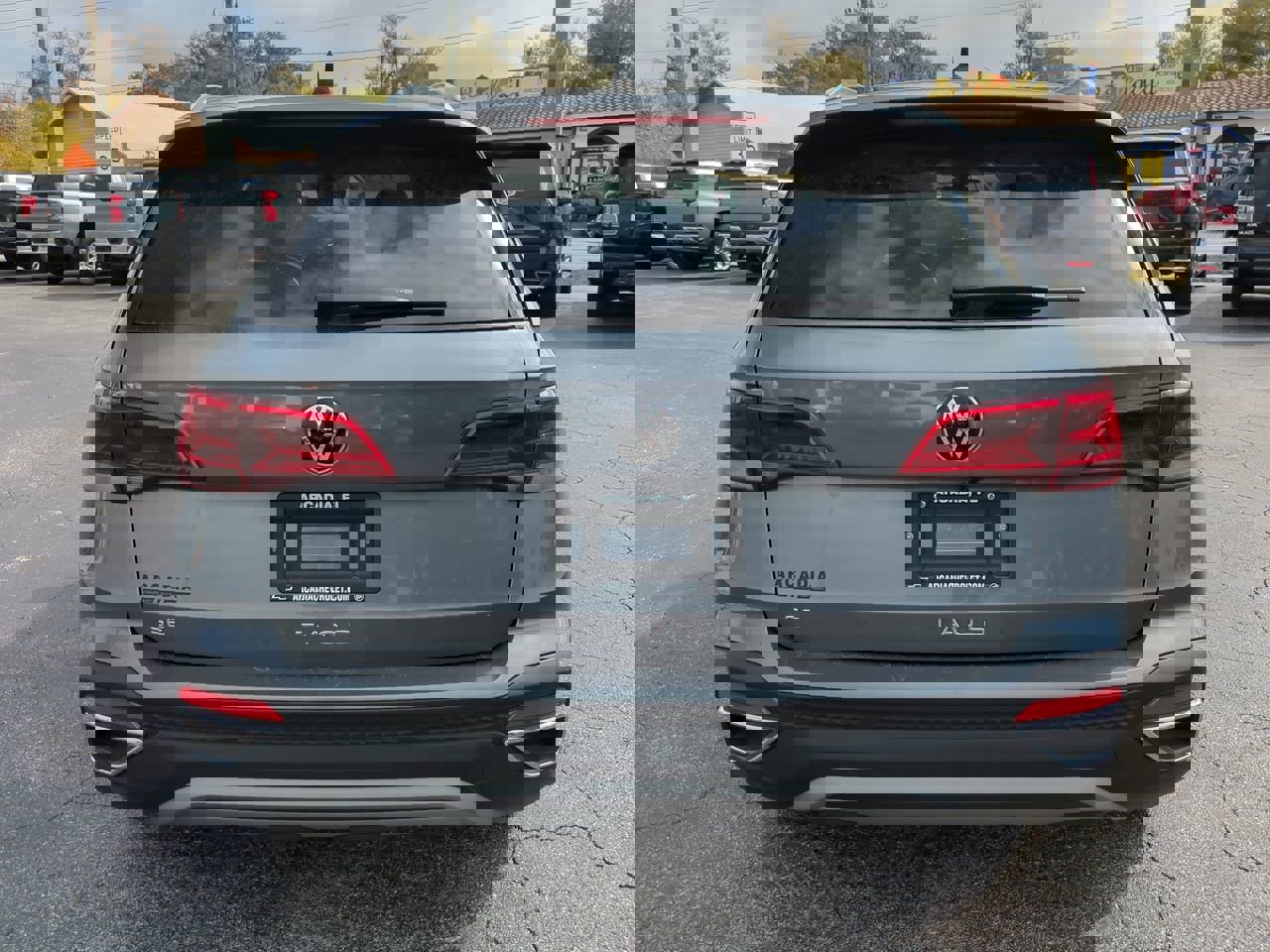 Used 2024 Volkswagen Taos SE image 5