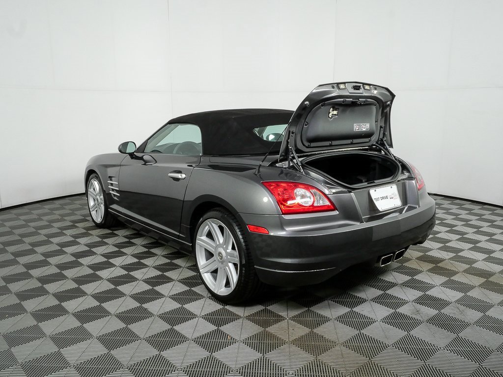 Used 2005 Chrysler Crossfire Limited image 25