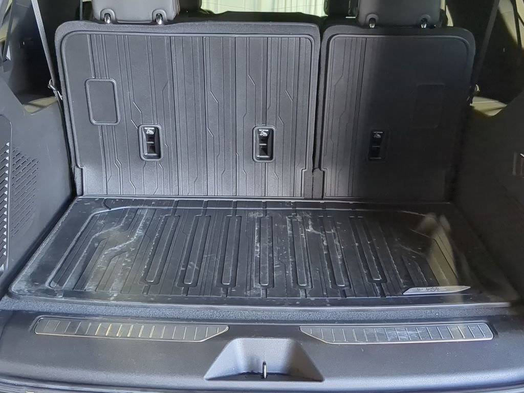 Used 2024 GMC Yukon XL AT4 image 41